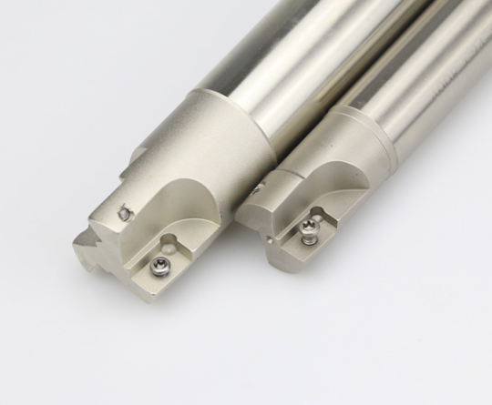 cửa hàng bán dụng cụ cắt gọt