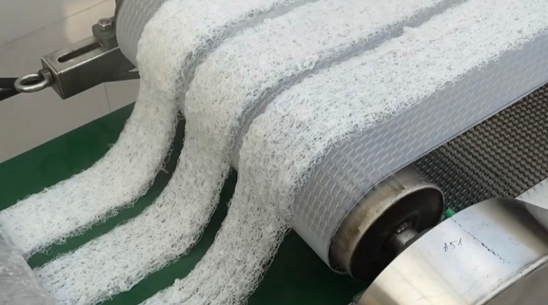 máy làm bánh hỏi giá bao nhiêu