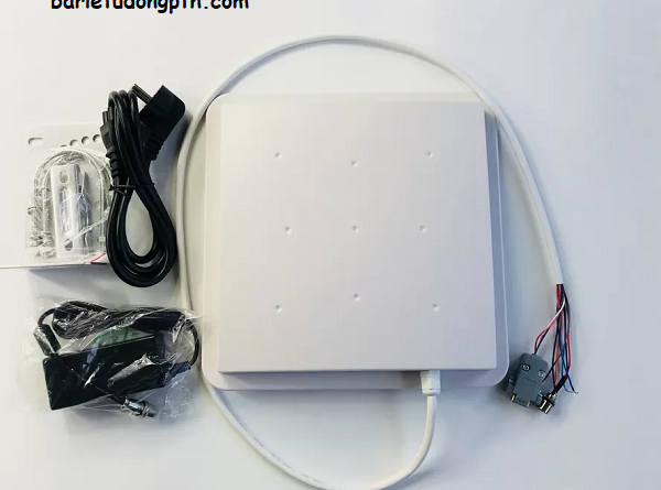 đầu đọc thẻ bãi xe thông minh