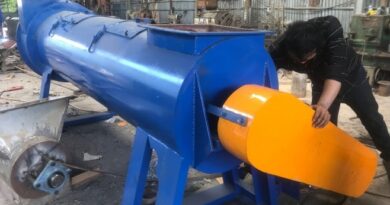 Máy lột nhãn chai PET