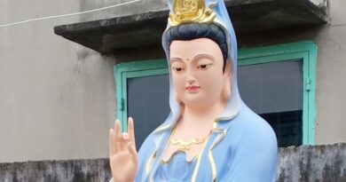 tượng Mẹ Quan Âm đứng