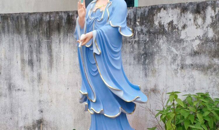 tượng Bồ Tát Quan Âm