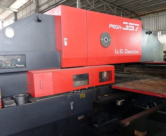 máy đột lỗ inox