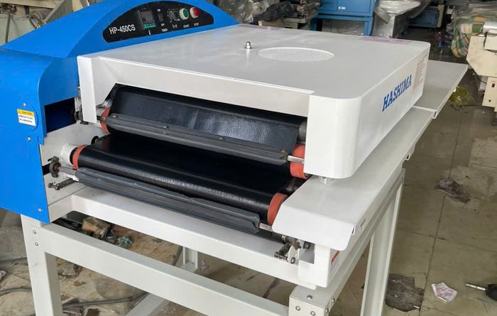 máy ép mếch quần áo tại TPHCM