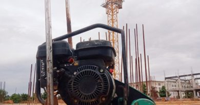 Máy đầm bàn PC60