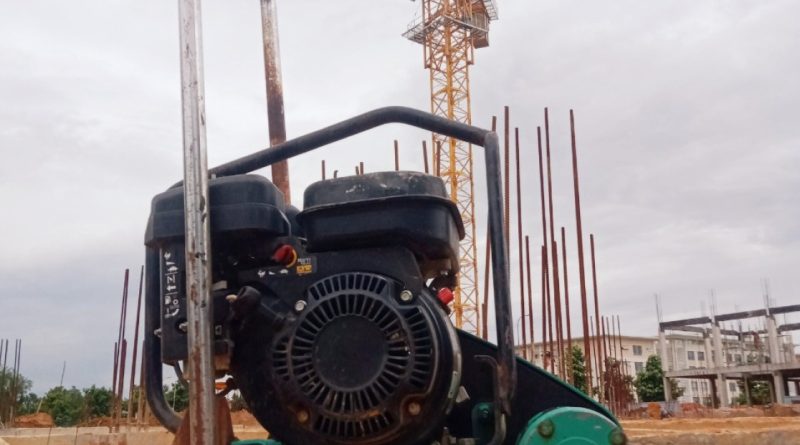 Máy đầm bàn PC60