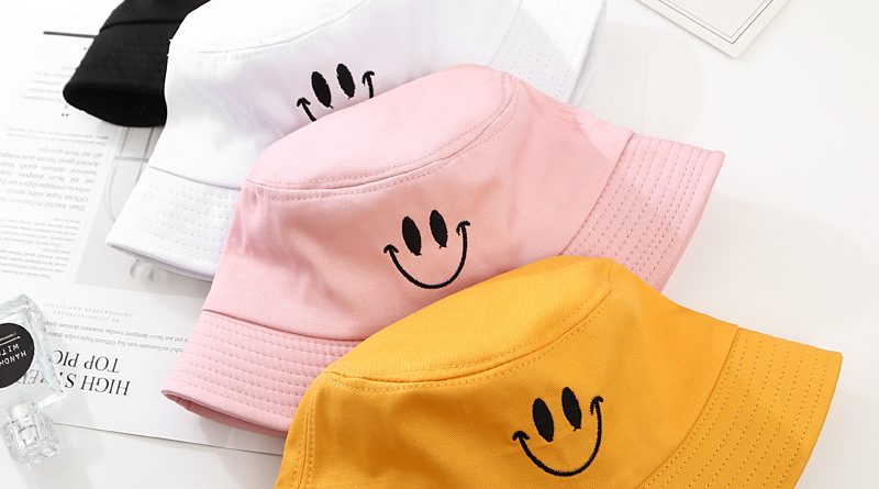 May mũ nón đồng phục