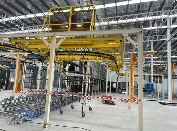 thi công lắp đặt băng chuyền treo