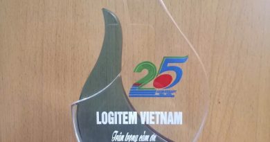 giá làm kỷ niệm chương