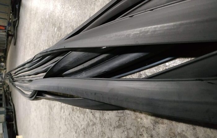 Gioăng cao su cửa thùng xe tải