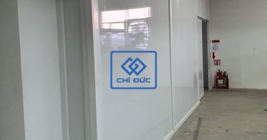 thi công vách nhựa