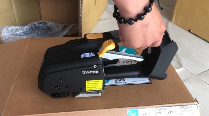 máy buộc dây đai nhựa cầm tay